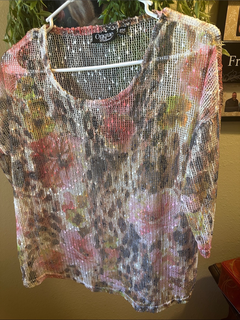 Oncue Casual Knitted leopard and Rose print sparkly light sweater.3/4 sleeve